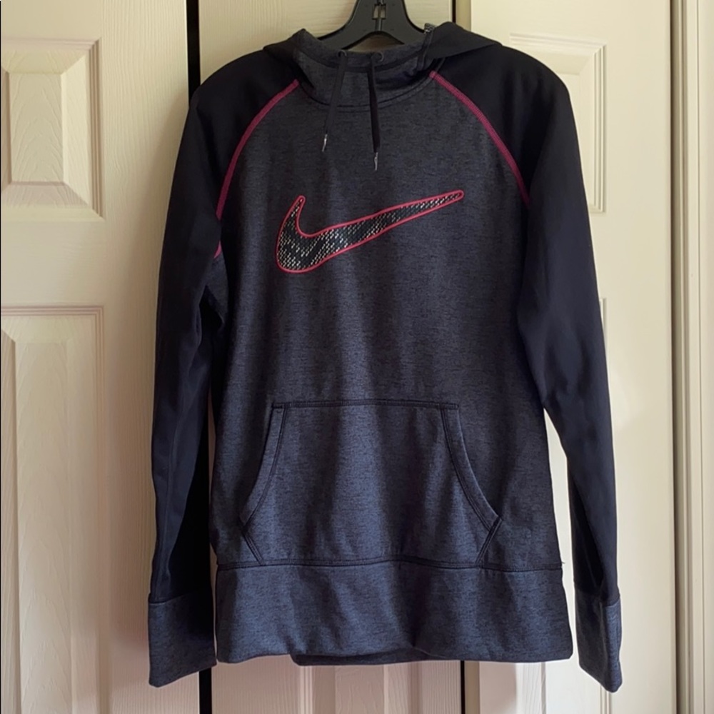 Nike sweatshirt with hood